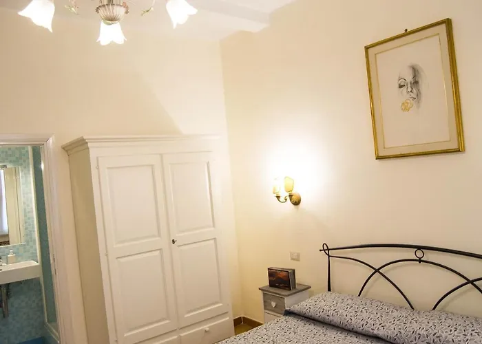 לינה וארוחת בוקר Domus Piazza Del Popolo 4*