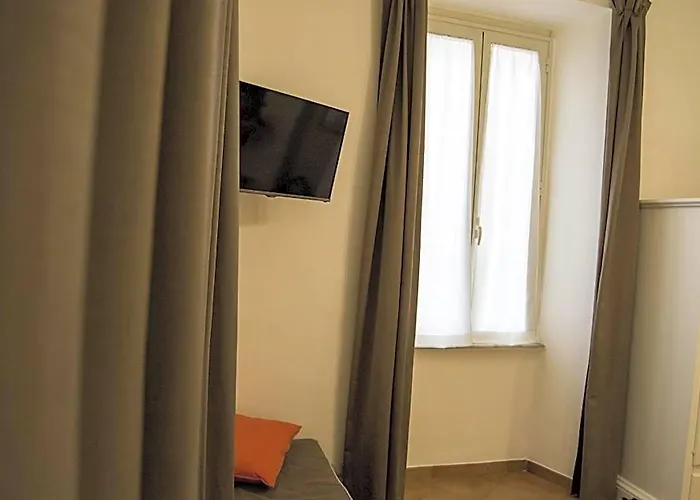 Domus Piazza Del Popolo 4*